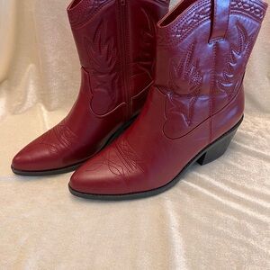 Womens Soda Brand Red Western Boots with Decorative Stitching